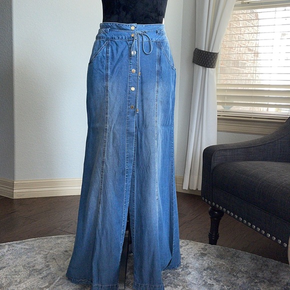 Studio F Maxi Jean skirt - Picture 3 of 9